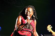 IMG_0114_SharonJones_Fotos_NestorNoci_www.bcnconcerts.com.jpg