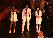 DavidByrne_Barcelona2009_IMG_0130C_NestorNoci_www.bcnconcerts.com.jpg