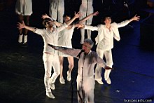 DavidByrne_Barcelona2009_IMG_0164C2_NestorNoci_www.bcnconcerts.com.jpg