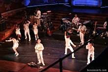 DavidByrne_Barcelona2009_IMG_0167c_NestorNoci_www.bcnconcerts.com.jpg