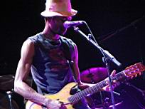 20040604_keziah_jones_forum_bcn_IMG_0765_nestor_noci.jpg