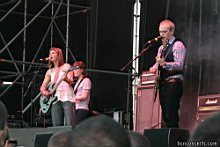 IMG_1158c_THEVASELINES_NestorNoci_www.bcnconcerts.com.jpg